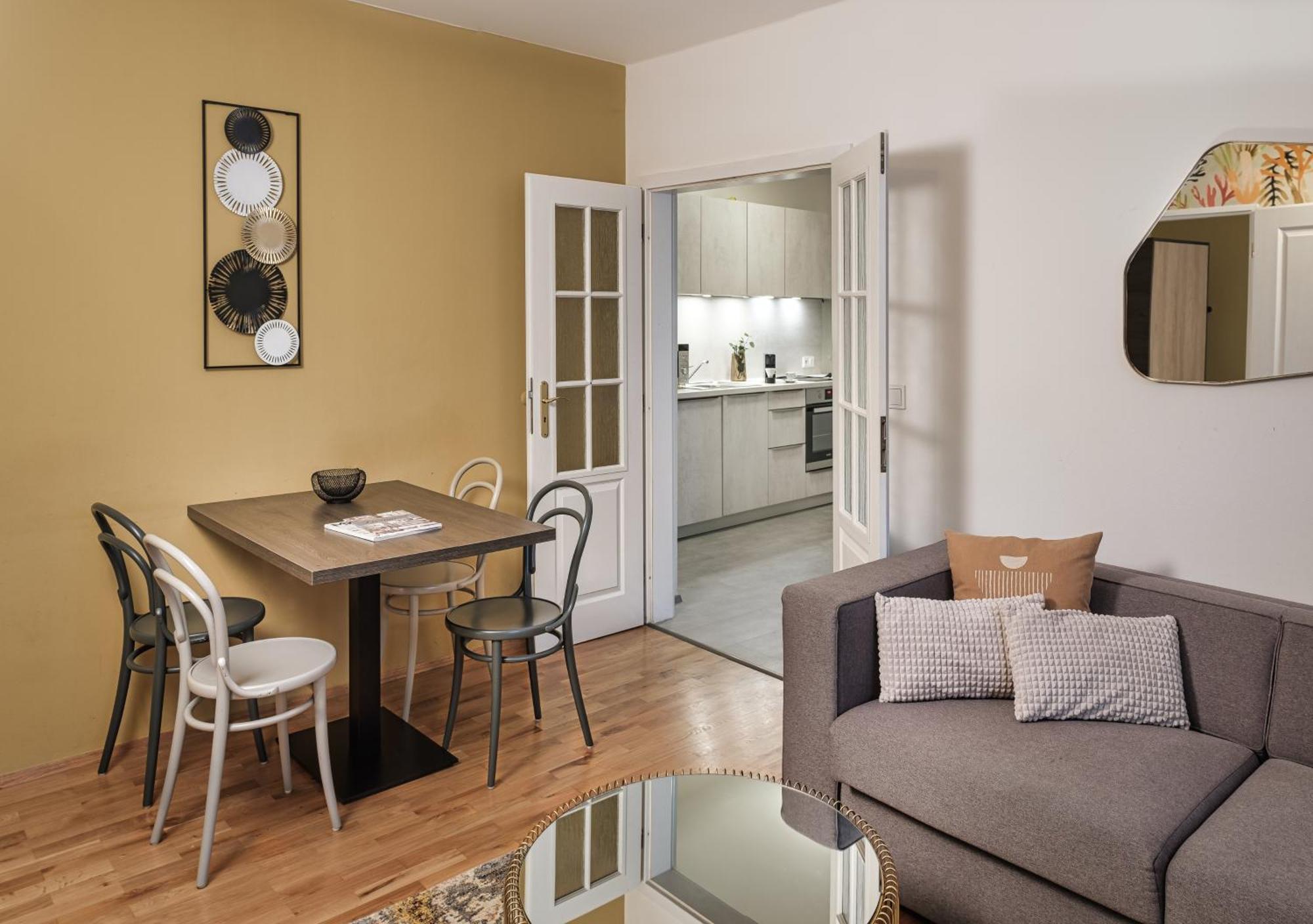 Vn48 Suites By Adrez Πράγα Εξωτερικό φωτογραφία