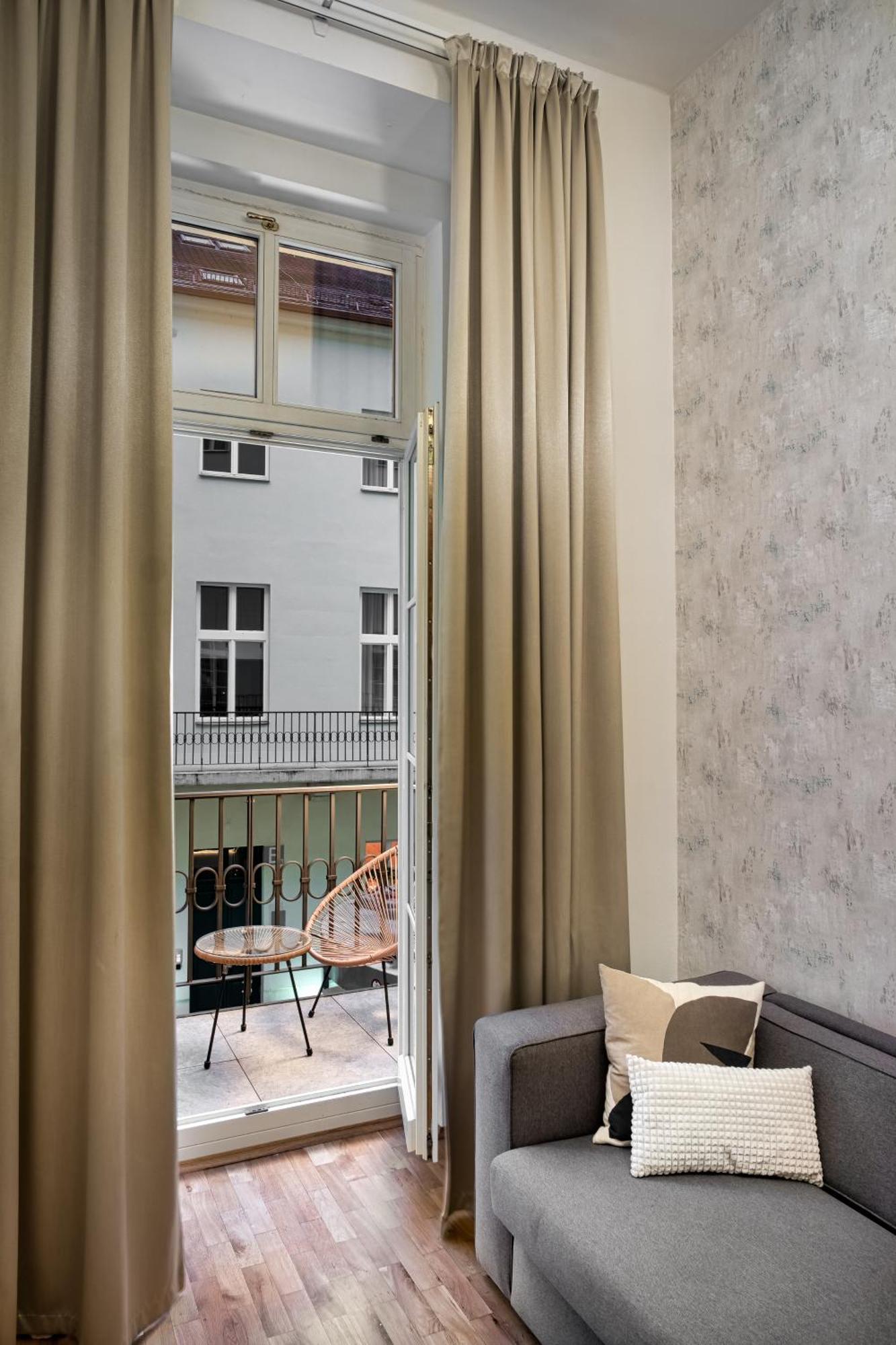 Vn48 Suites By Adrez Πράγα Εξωτερικό φωτογραφία